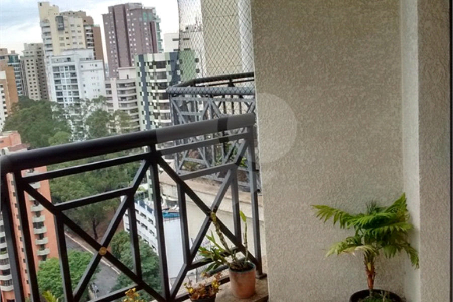 Apartamento à venda com 3 suítes em Vila Andrade, São Paulo, SP