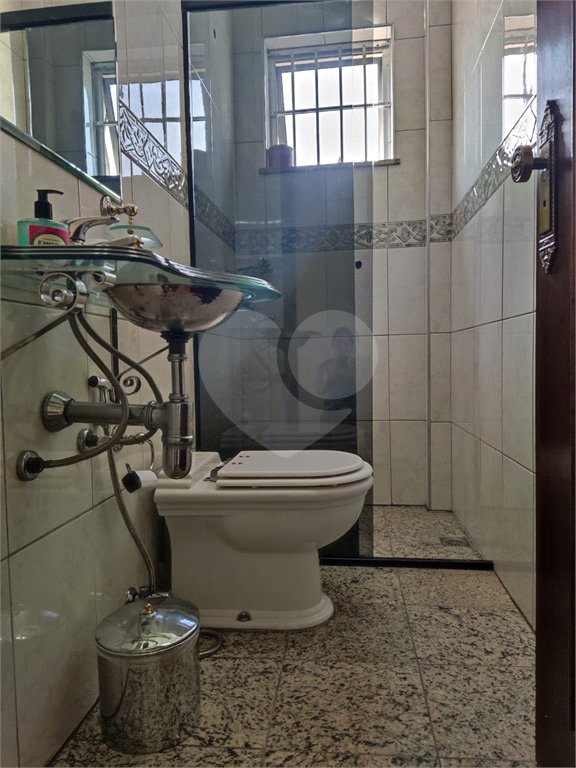 Apartamento para venda e locação na Aclimação de 108m² com 2 dormitórios e 2 banheiros, varanda