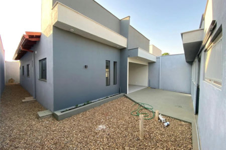 Casa à venda com 3 quartos, sendo 1 suíte,  em Catumbi, Balsas, MA