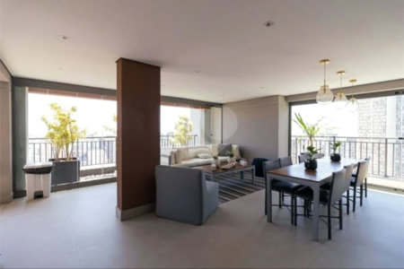 Studio todo equipado com start home office, decorado, teto rebaixado, com ampla varanda vista livre,