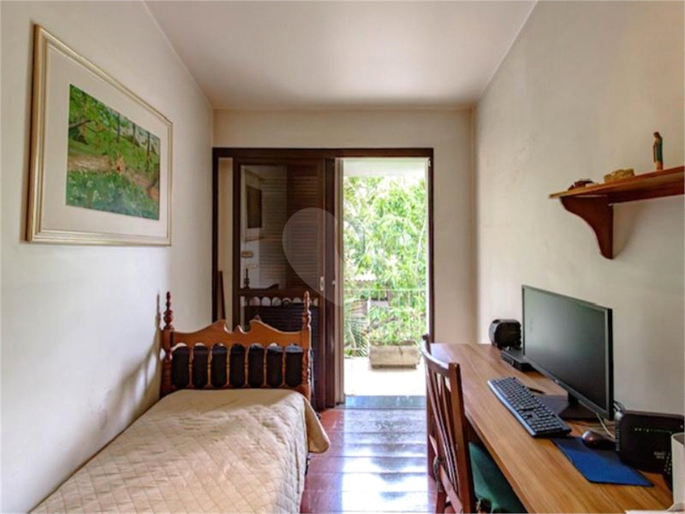 Casa para locação no Jardim da Saúde – São Paulo Imóvel amplo e elegante, com 360 m² de área construída em terreno de 400 m²