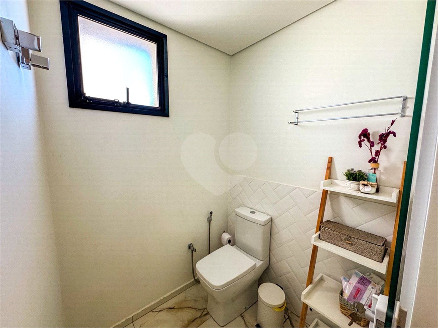 Apartamento à Venda no Centro de São Carlos - com 3 Suítes.