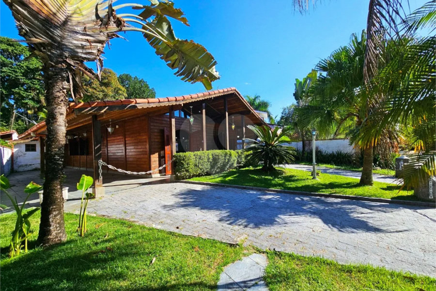 Casa à venda com 4 quartos, sendo 2 suítes, em Riviera de São Lourenço, Bertioga, SP