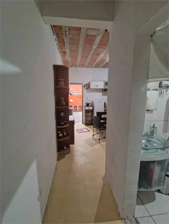 Casa à venda com 2 quartos no condomínio Antilhas, Cotia - SP