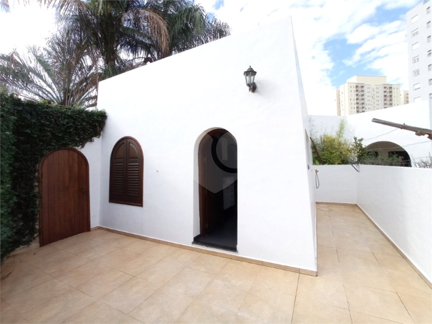 Casa térrea no Condomínio Faber I.