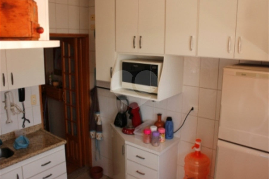 Apartamento 03 Dorm 02 Banheiros 01 Vaga na Saúde para Venda.