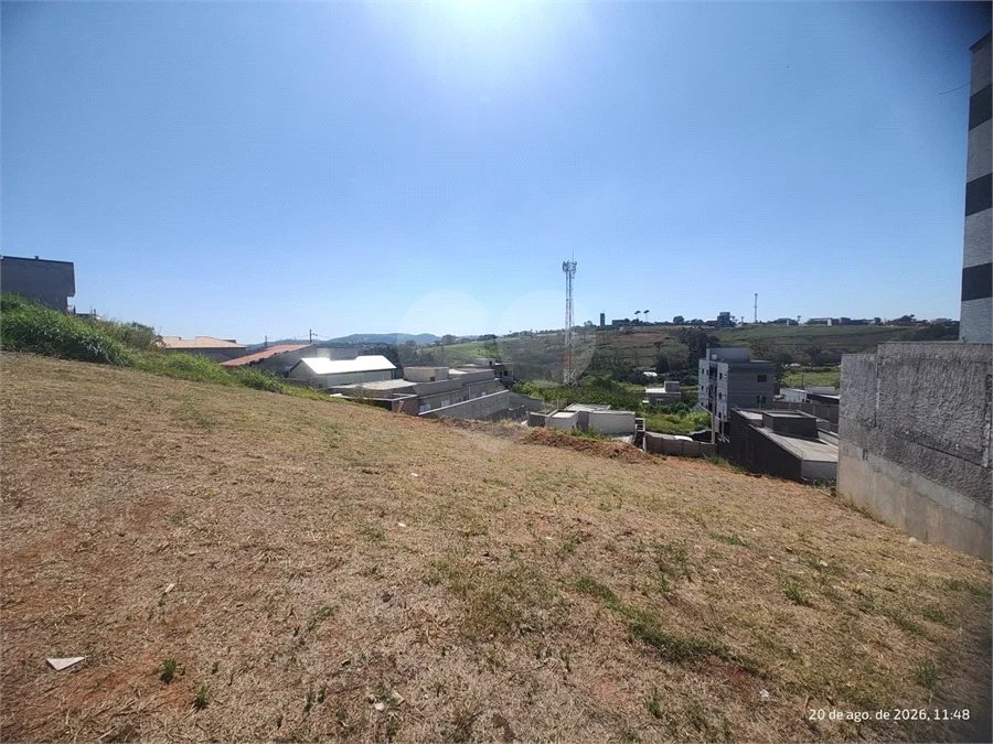 Terreno em Atibaia com 195 metros, pronto para construir, ao lado de supermercado e diversos comércios