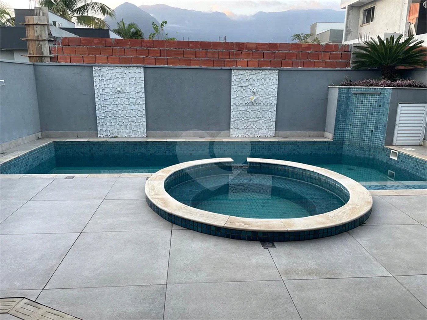 Casa à venda ou para alugar com 4 suítes em Morada da Praia, Bertioga, SP