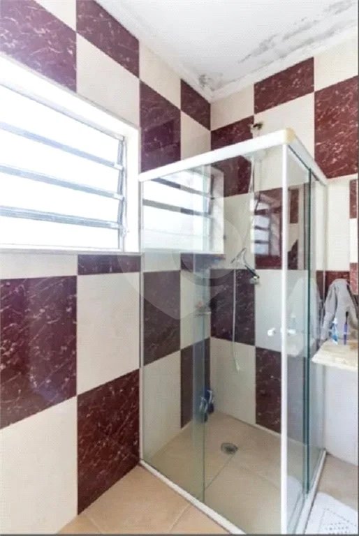 Sobrado à venda no Ipiranga de 140m² com 4 suítes e 3 vagas.