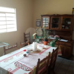 Ampla casa no condomÍnio Parque Fehr, contendo: