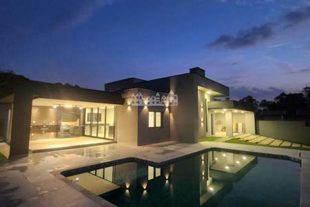 Casa à venda com 3 suítes em Vila Dom Pedro, Atibaia, SP