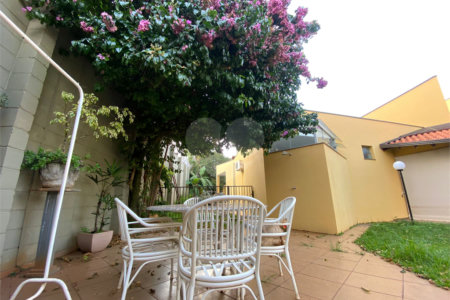 Casa térrea no Condomínio Parque Faber I
