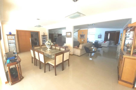 Casa à venda em Condomínio fechado em São Carlos Parque Faber 1