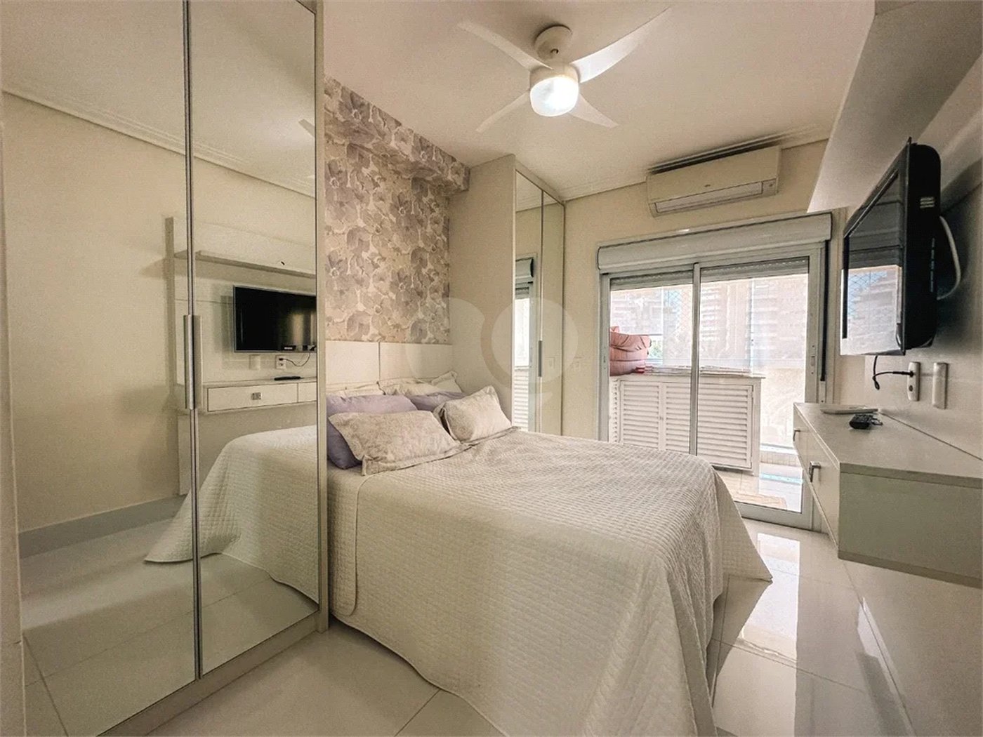 Apartamento à venda com 4 suítes em Riviera de São Lourenço, Bertioga, SP