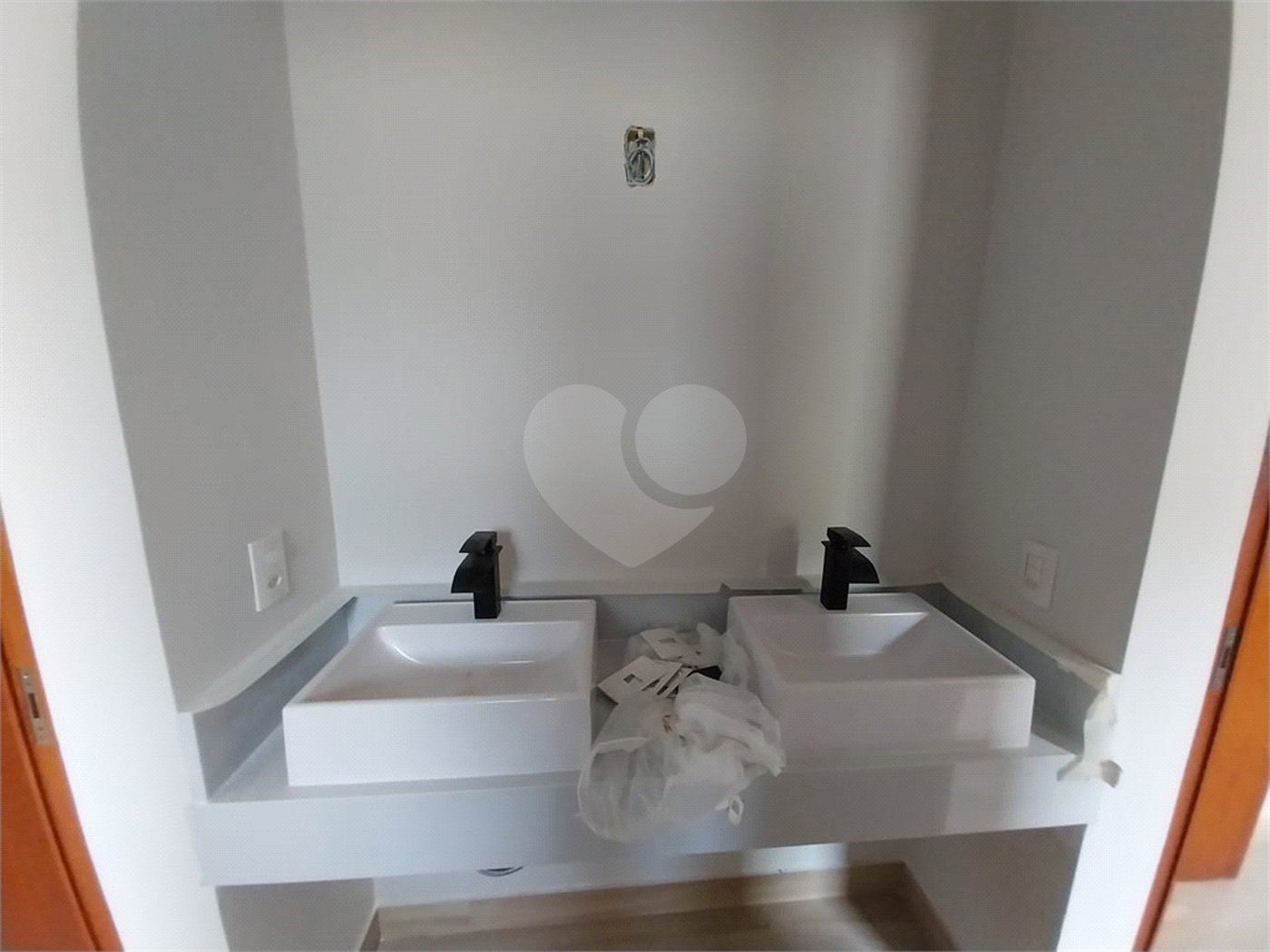 CASA A VENDA NO RESIDENCIAL CAPIVARI EM LOUVEIRA