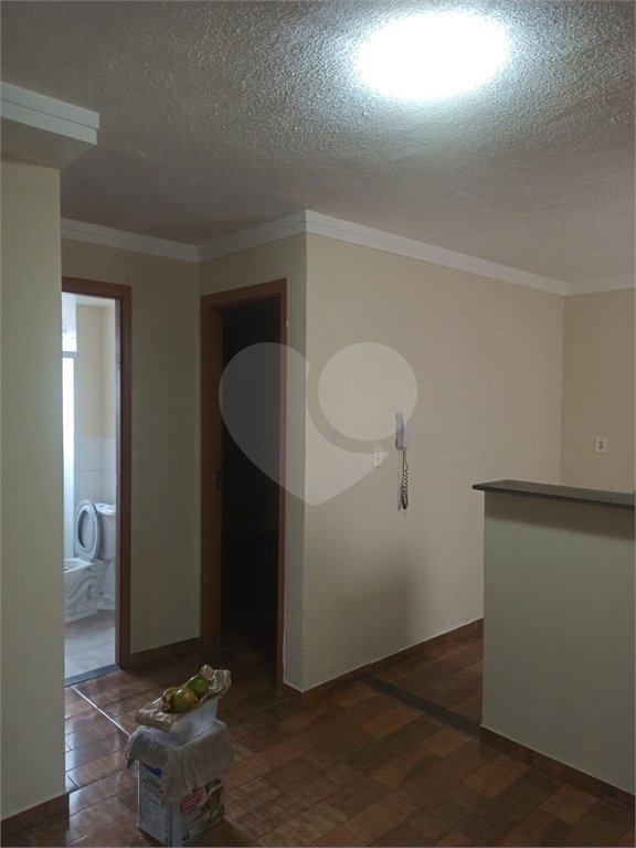 Apartamento no térreo, localizado no Condomínio Residencial Monte Everest