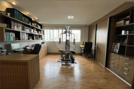 Apartamento á venda com 200m² - Bosque da Saúde