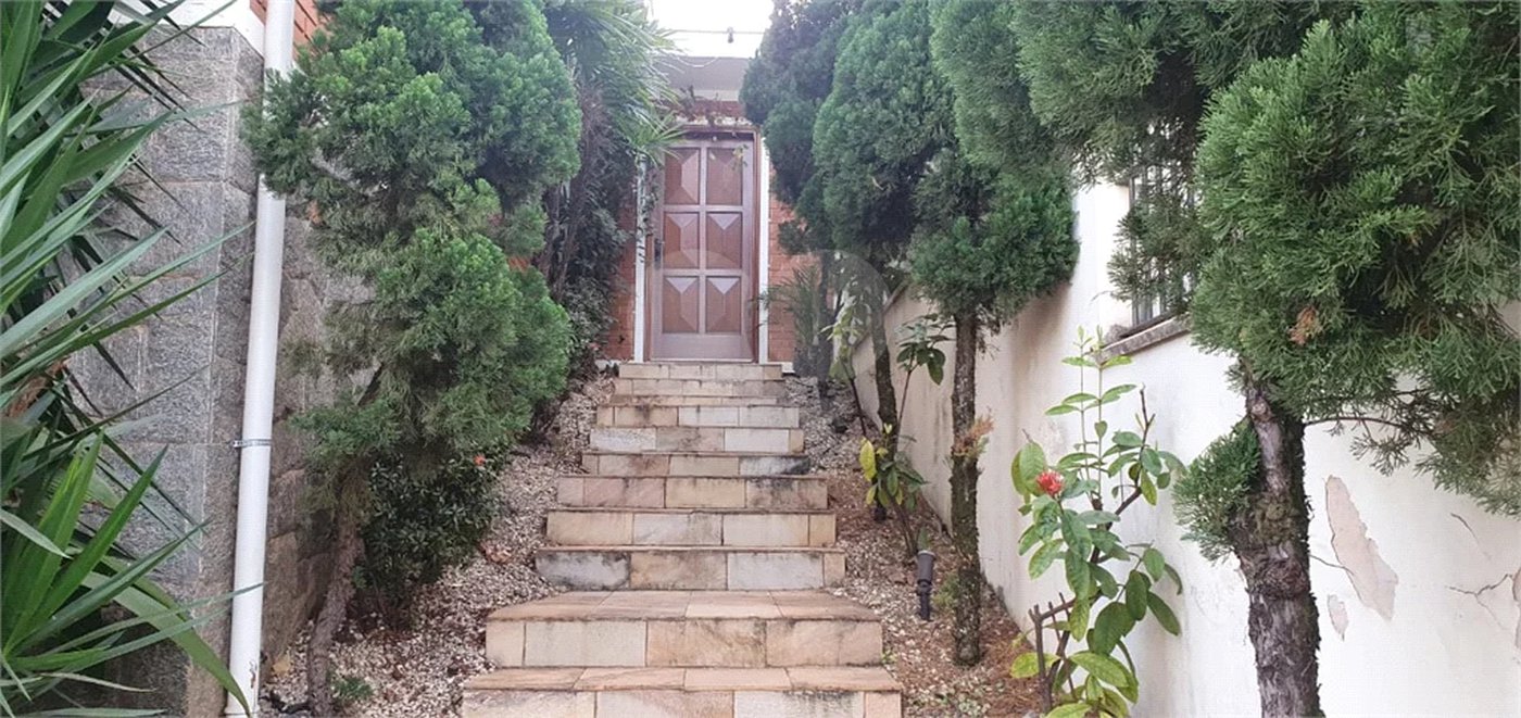 Casa Residencial ou Comercial para alugar em Piracicaba - SP.