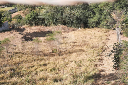 Terreno em Atibaia com 2.090 metros, ótimo para fazer chácara, excelente localização, aceita financiamento