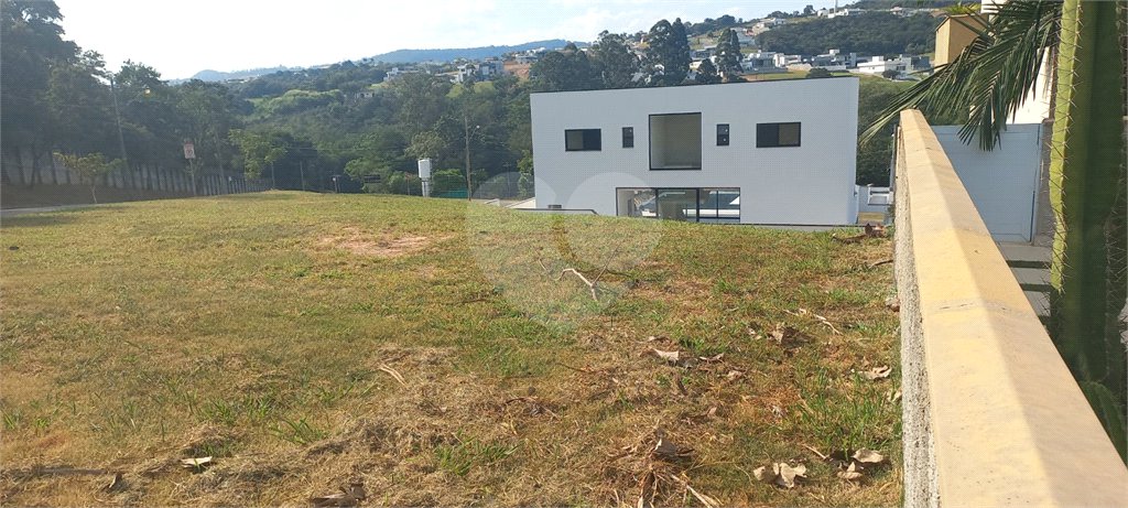 Terreno à Venda no Condomínio Santa Isabel 1