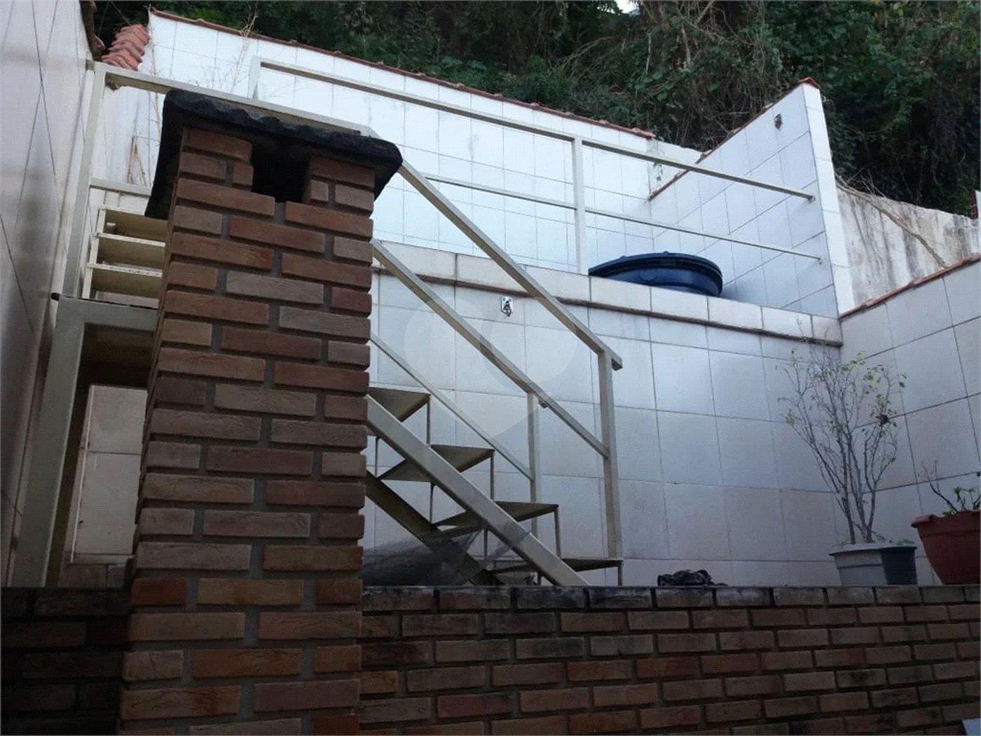 Sobrado no pé da Serra