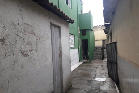 Terreno à venda de 251m² na Chácara Inglesa