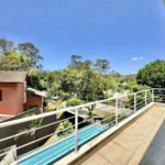Magnífica Casa Contemporânea na Fazendinha - 4dorms | 3 Suites | Gourmet, piscina, lareira, hóspedes, escritório! Muito Verde e Tranquilidade em um dos melhores condominios da Região .