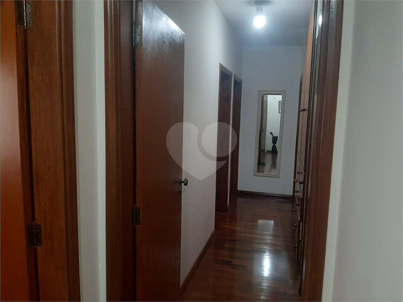 Bela casa com boa localização no bairro Portal do Sol