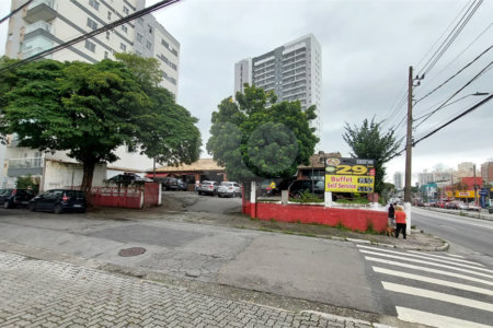 Área excelente para incorporadoras, ao lado do Metrô São Paulo-Morumbi.