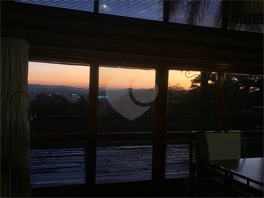 Casa mobiliada para locação no Condomínio Alpes de Vinhedo na cidade de Vinhedo - SP