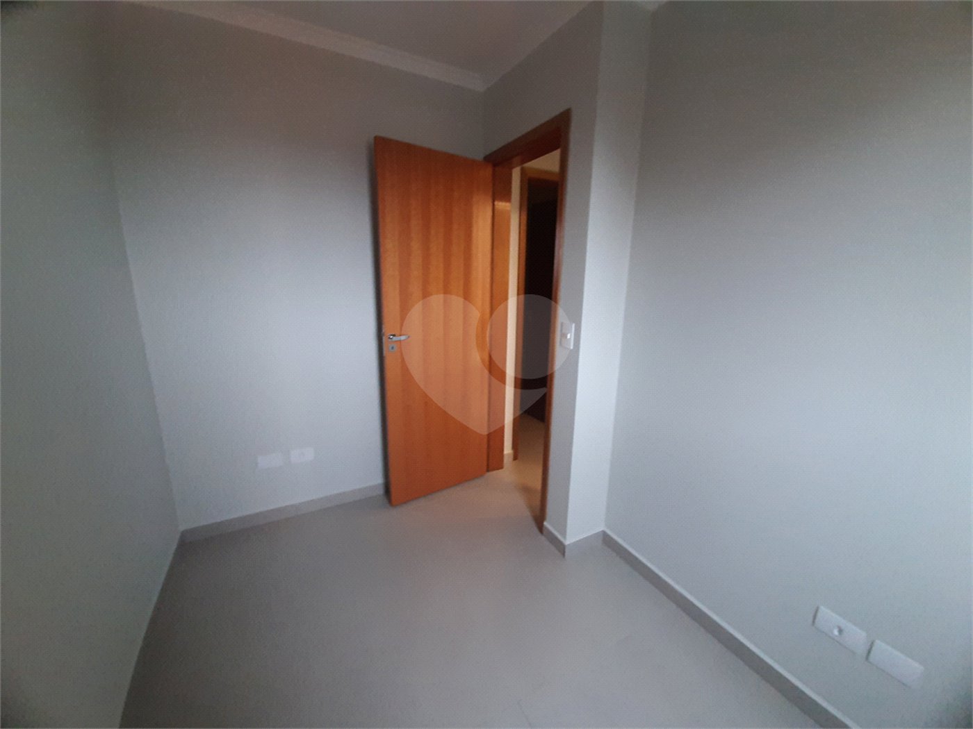 Apartamento VENDER na Vila Nivi, com 37m2, 2 quartos, 2 banheiro, sala, cozinha, SEM vaga