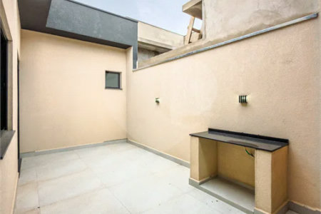 Indaiatuba - Jardim Bom sucesso - Área total: 150m² - Área construída: 115m² - 3 dormitórios sendo 1 suíte com armário planejado;Sala para dois ambientes; Banheiros com box gabinetes e espelhos; Área gourmet com churrasqueira a carvão e móveis planejados; Lavanderia coberta; Ar condicionado na sala