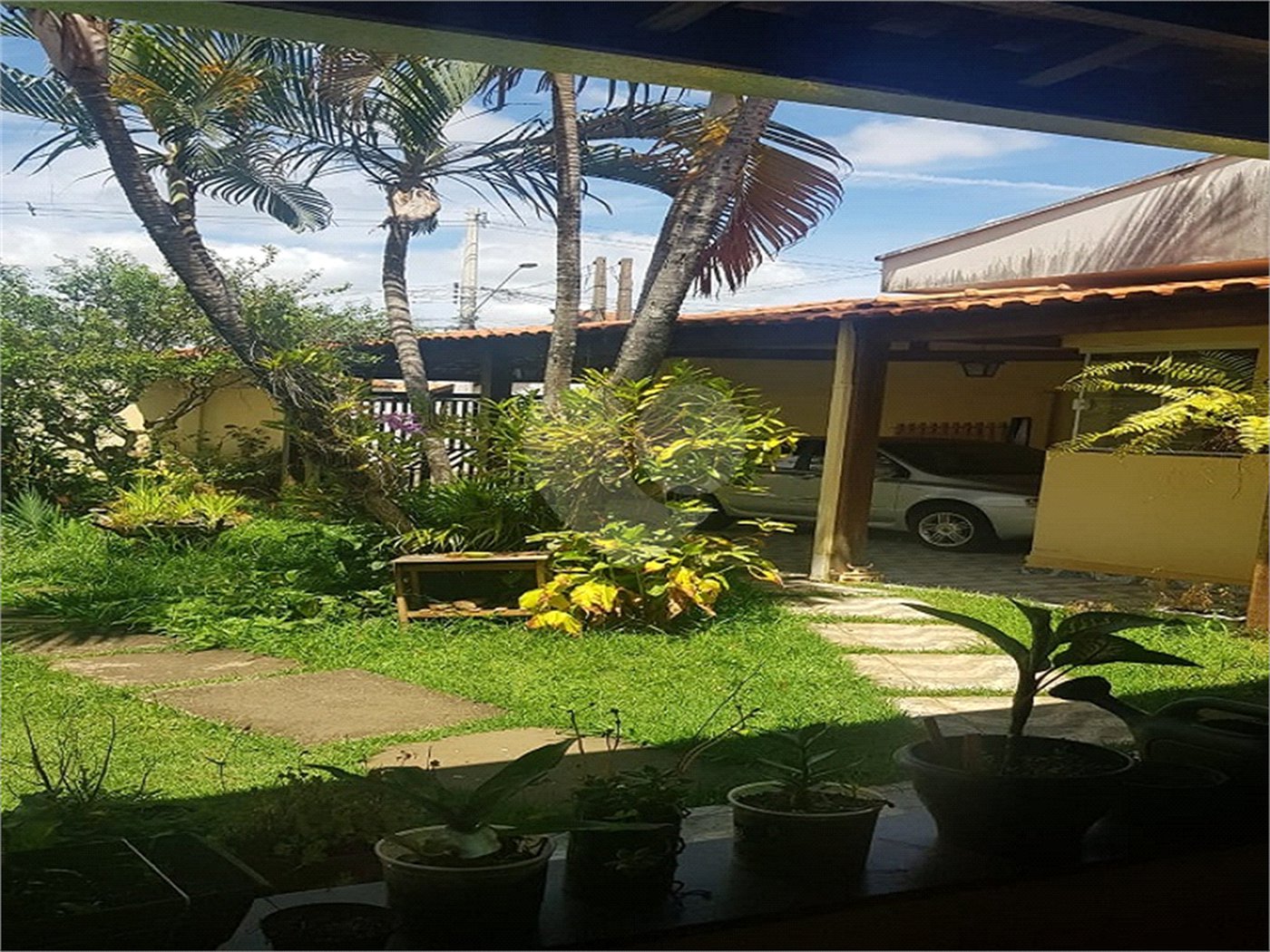 Sobrado à Venda no Parque Fehr – 3 Dormitórios e Área Gourmet em Rua Tranquila