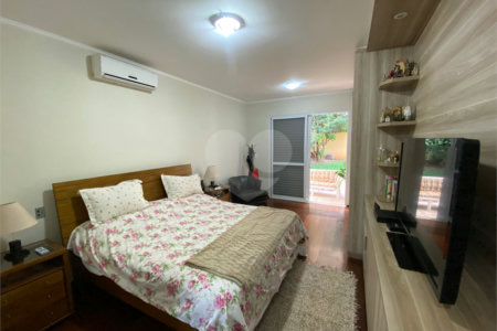 Casa térrea no Condomínio Parque Faber I