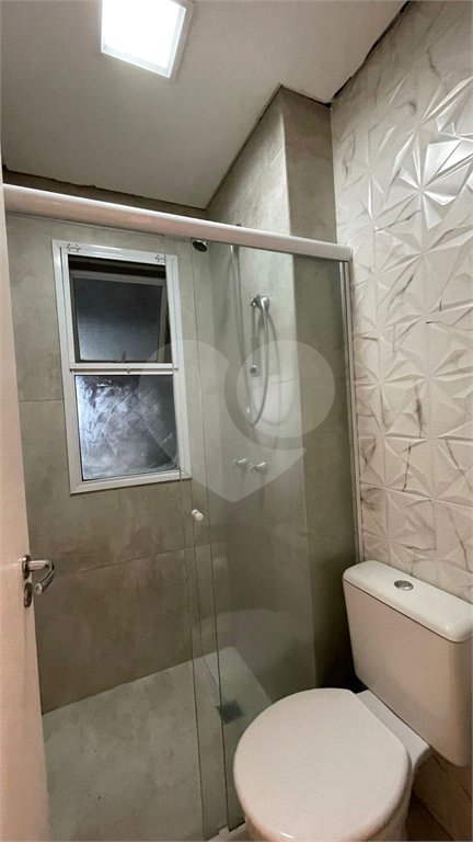 Apartamento no Condomínio Parque dos Manacás.