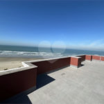 Cobertura de 300 m² com vista panorâmica para o mar
