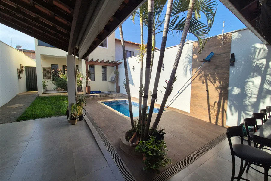 Sobrado à venda com 3 quartos em Vila Industrial, Piracicaba, SP