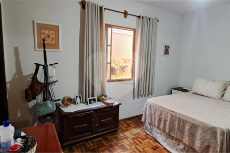 Casa com 4 quartos próxima a USP