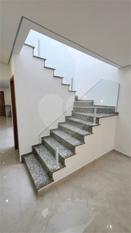 Sobrado Amplo 135m² - 3 Dorms (1 Suíte) `a venda na Vila Matilde /SP.