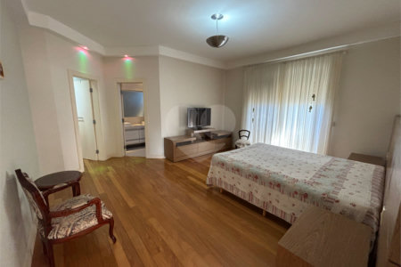 Casa á venda condomínio Damha I
