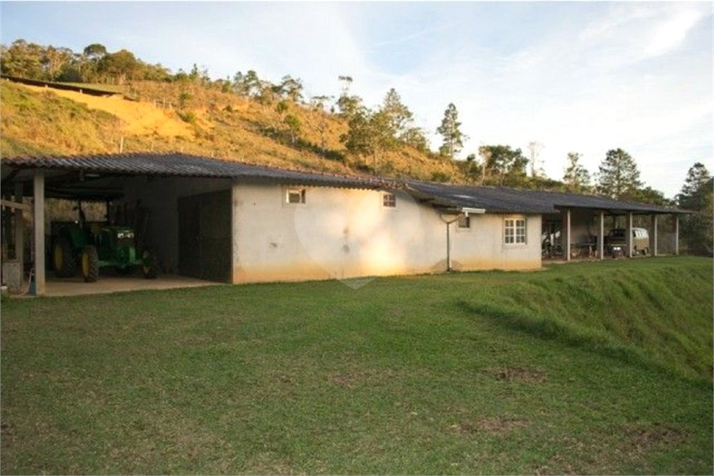 Sítio à Venda Natividade da Serra c/ 2.291,56m² Area Const. e 271.000,00m² Área Total