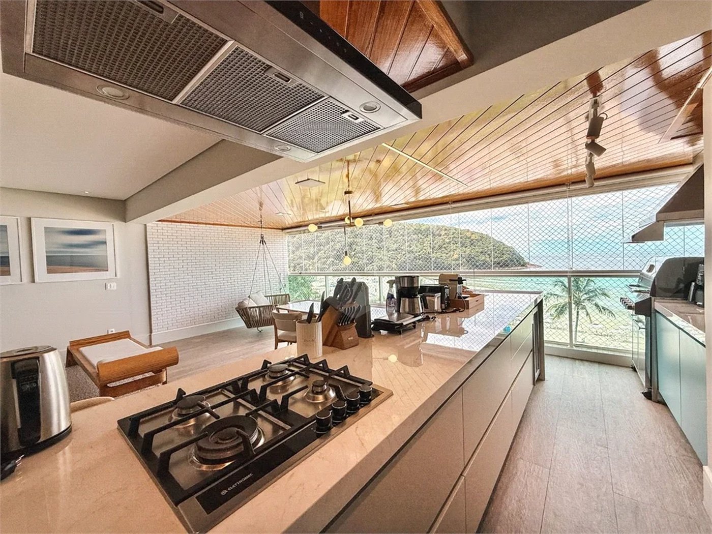 Apartamento à venda com 3 suítes em Riviera de São Lourenço, Bertioga, SP