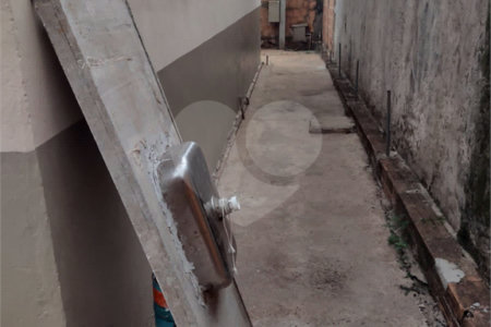 Casa térrea em Araraquara/SP.