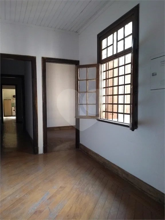 Imóvel Comercial com 6 Quartos e 2 banheiros à Venda, 445 m²