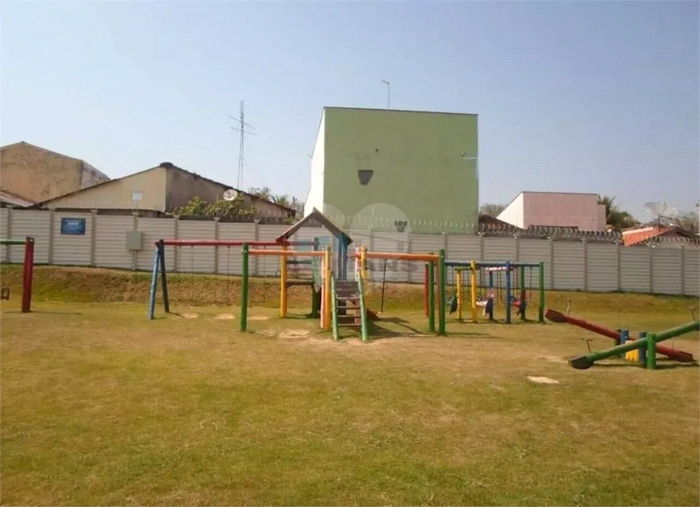 LINDO APARTAMENTO COM 2 DORMITÓRIOS NO SAN PIETRO, EM PIRACICABA/SP.