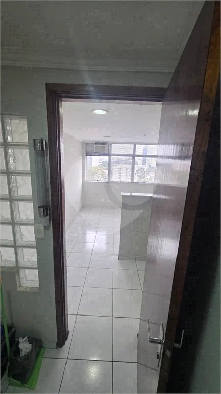 Sala Comercial 30 m² Próximo ao Metrô Conceição.