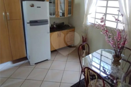 Casa térrea para venda no bairro Vila Carmem
