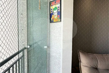 Apartamento com 48m², 2 dormitórios, 1 vaga de garagem, à venda em Itaquera.