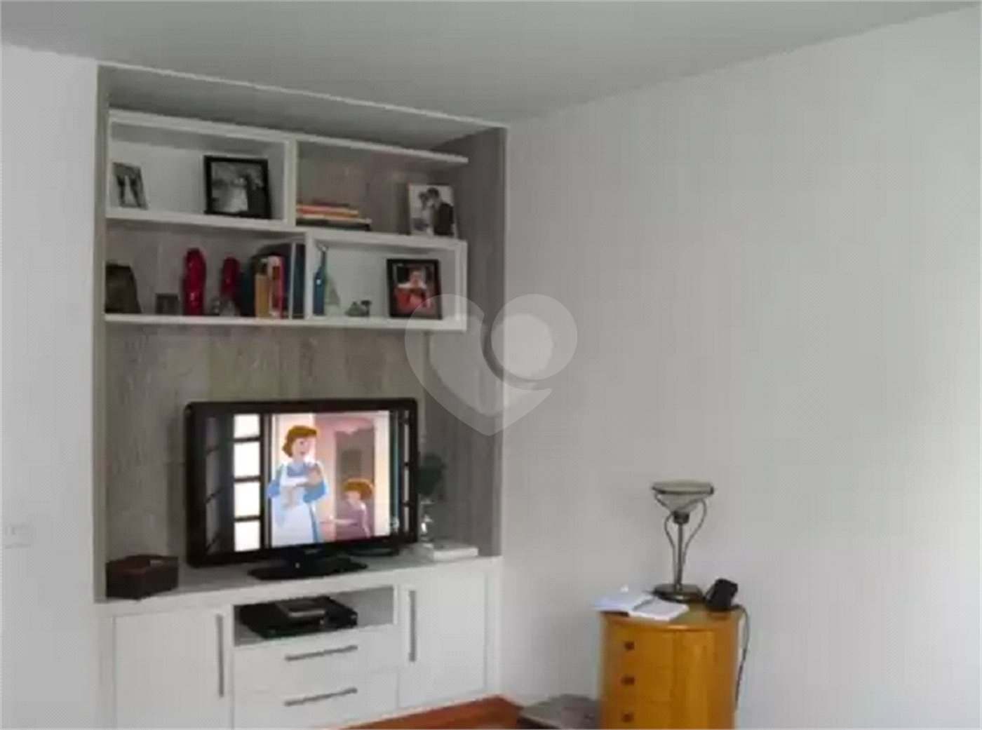 Apartamento à venda com 4 quartos, sendo 1 suíte, em Campo Belo, São Paulo, SP
