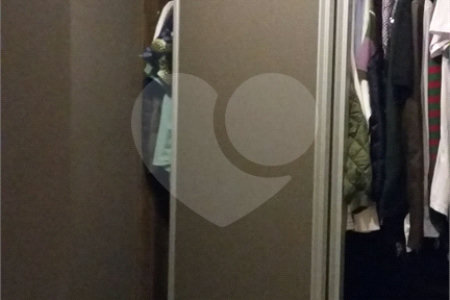 Apartamento à venda no bairro Barra Funda.